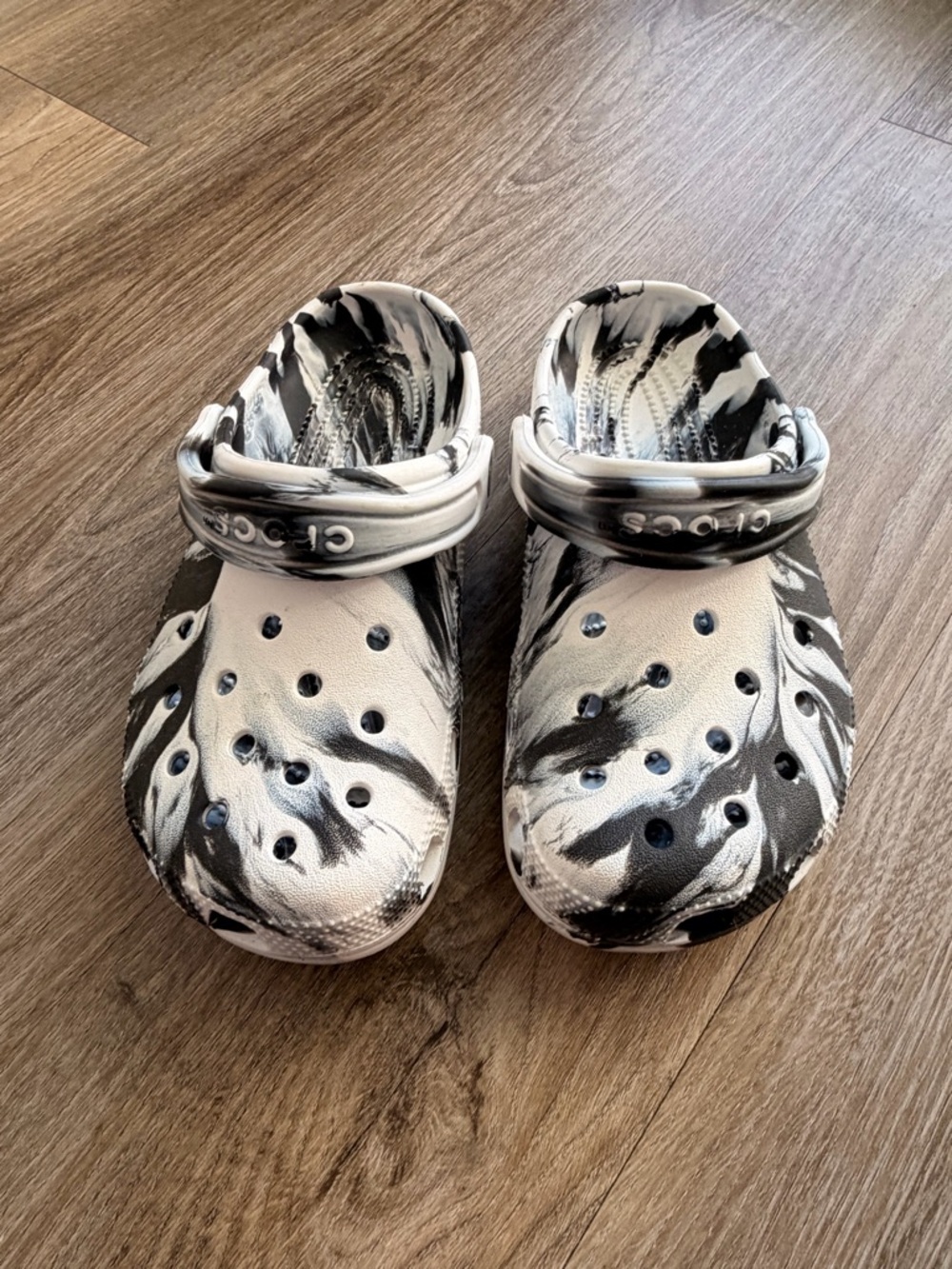 Marble Black and White Clogs
